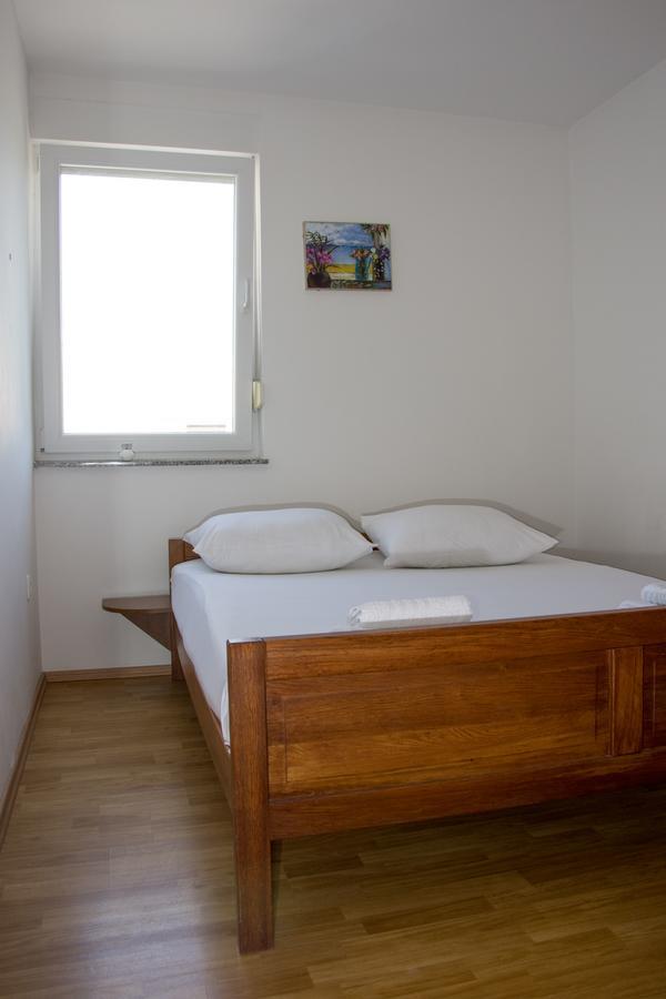 Apartments Sv. Jelena 2 パグ エクステリア 写真