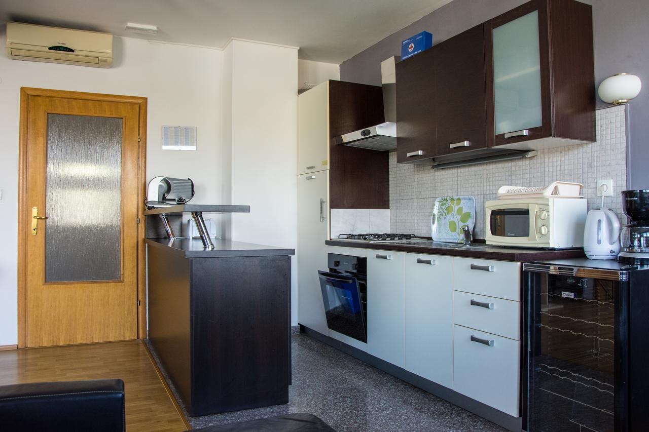 Apartments Sv. Jelena 2 パグ エクステリア 写真