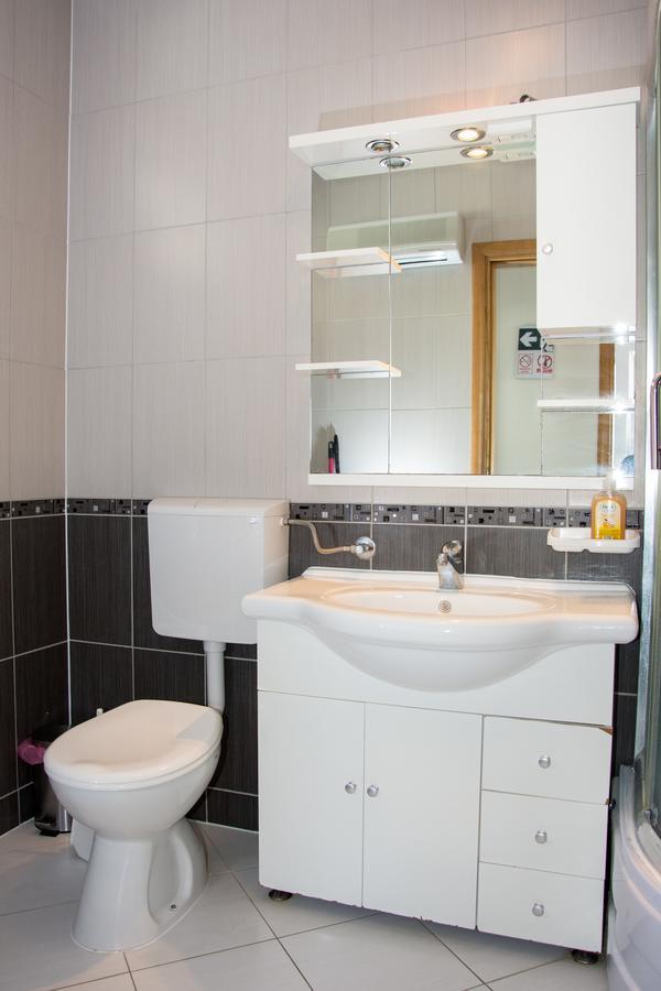 Apartments Sv. Jelena 2 パグ エクステリア 写真